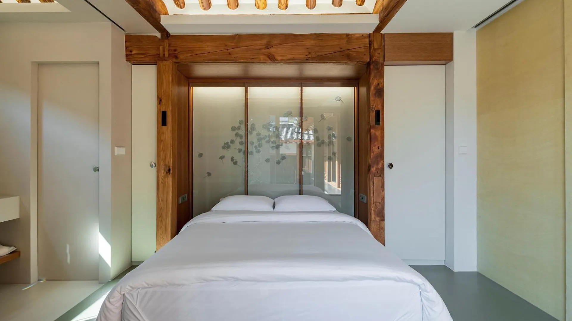 Nostalgia Hanok Hotel Soul