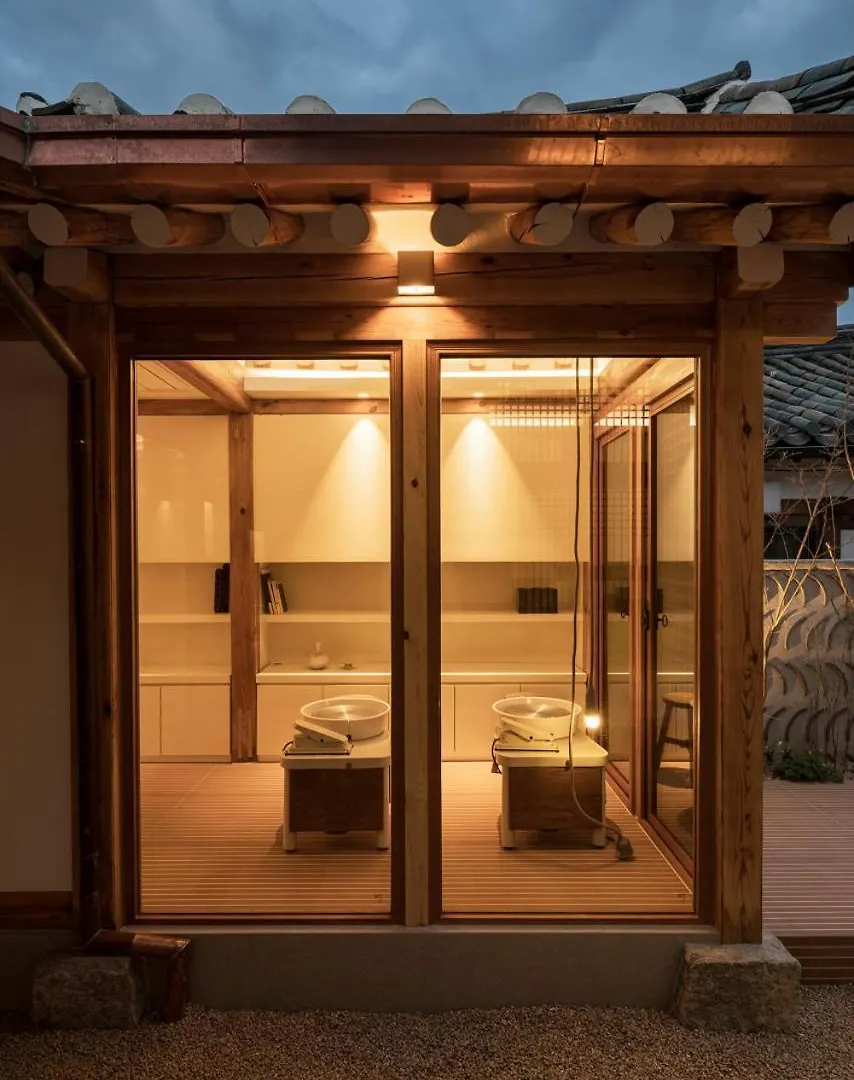 Nostalgia Hanok Hotel Seoul 5*,